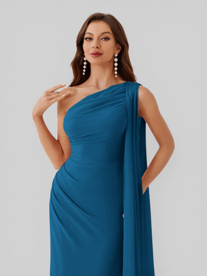 Vestido de Festa Longo com Capa Isis