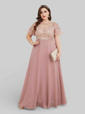 Vestido Plus Size Bordado Rose