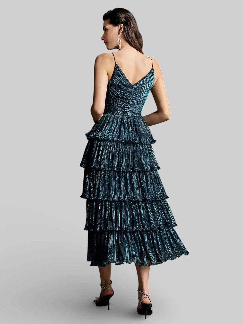 Vestido de Festa Curto em Camadas Metalizado