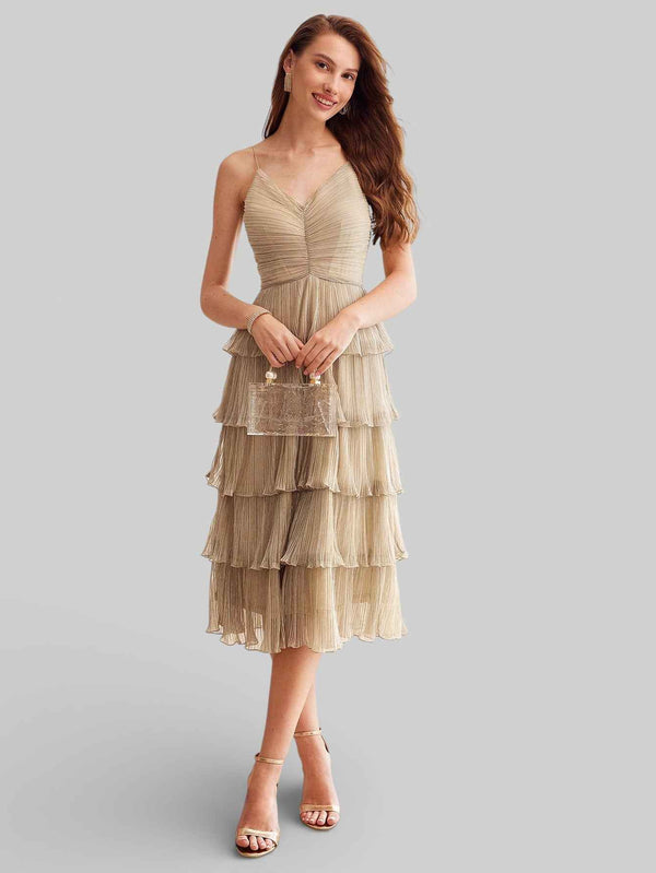 Vestido de Festa Curto em Camadas Metalizado