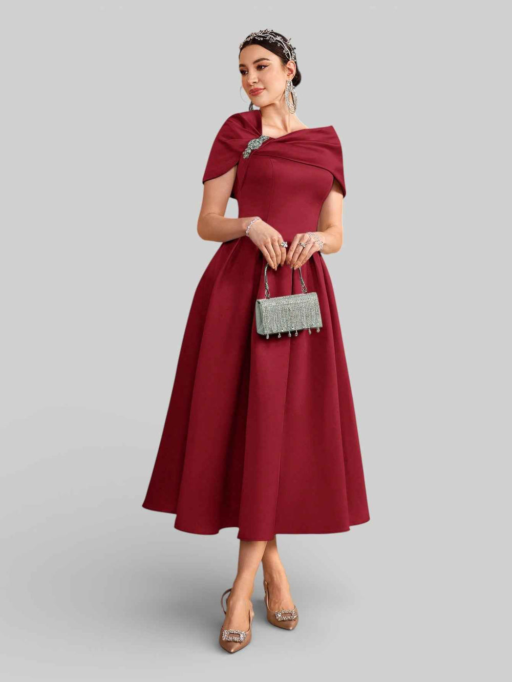 Vestido de Festa Curto Assimétrico Strass