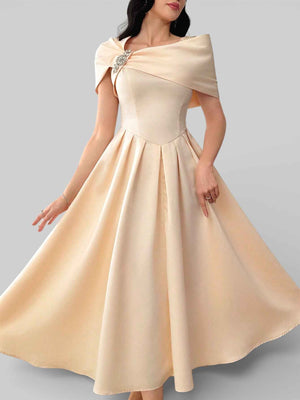 Vestido de Festa Curto Assimétrico Strass