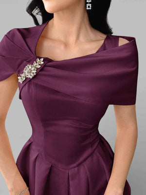 Vestido de Festa Curto Assimétrico Strass