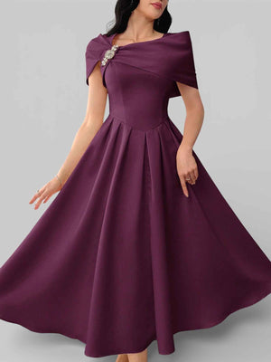 Vestido de Festa Curto Assimétrico Strass