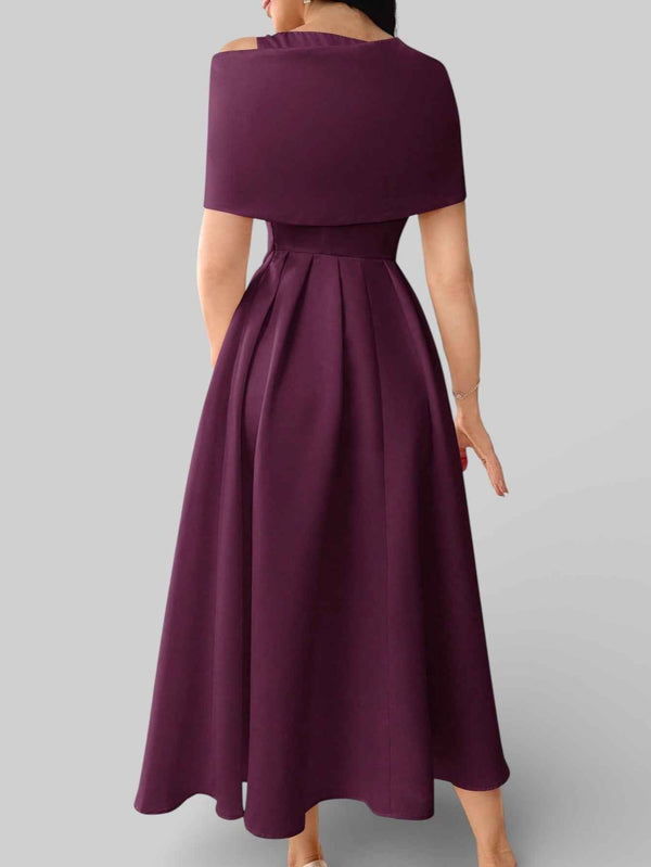 Vestido de Festa Curto Assimétrico Strass