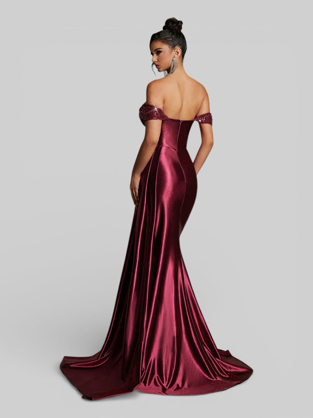 Vestido de Festa Luxo Ombro a Ombro Paetês Famma