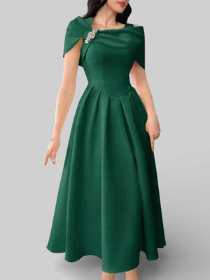 Vestido de Festa Curto Assimétrico Strass