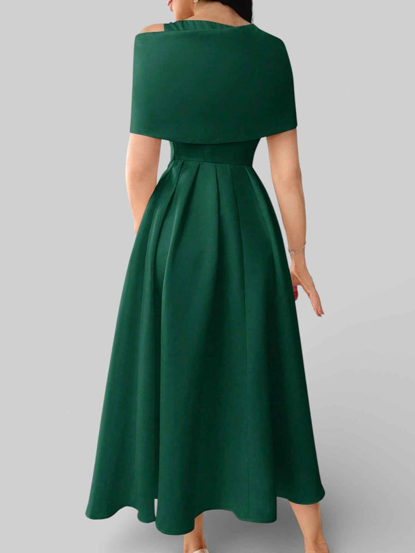 Vestido de Festa Curto Assimétrico Strass