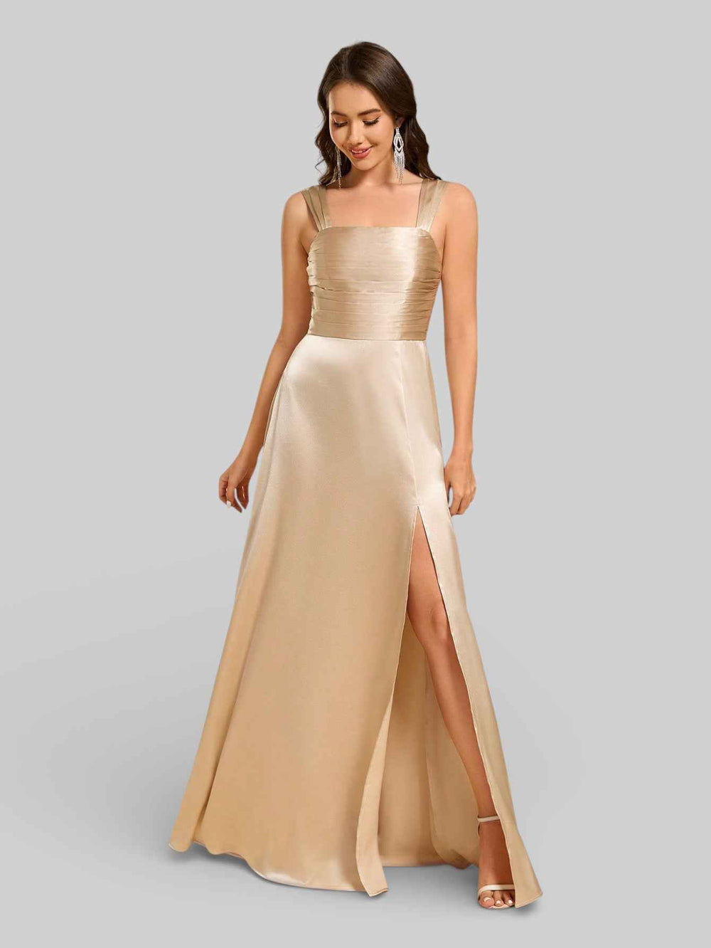 Vestido de Festa com Fenda Gola Quadrada Acetinado