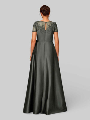 Vestido de Festa Longo Bordado Mãe da Noiva