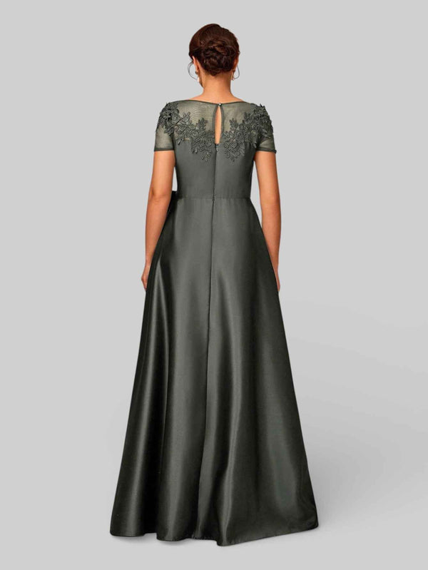 Vestido de Festa Longo Bordado Mãe da Noiva