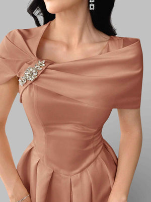 Vestido de Festa Curto Assimétrico Strass