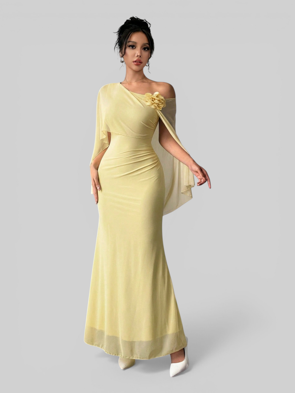 Vestido de Festa Longo Com Capa e Flor Flamesqui