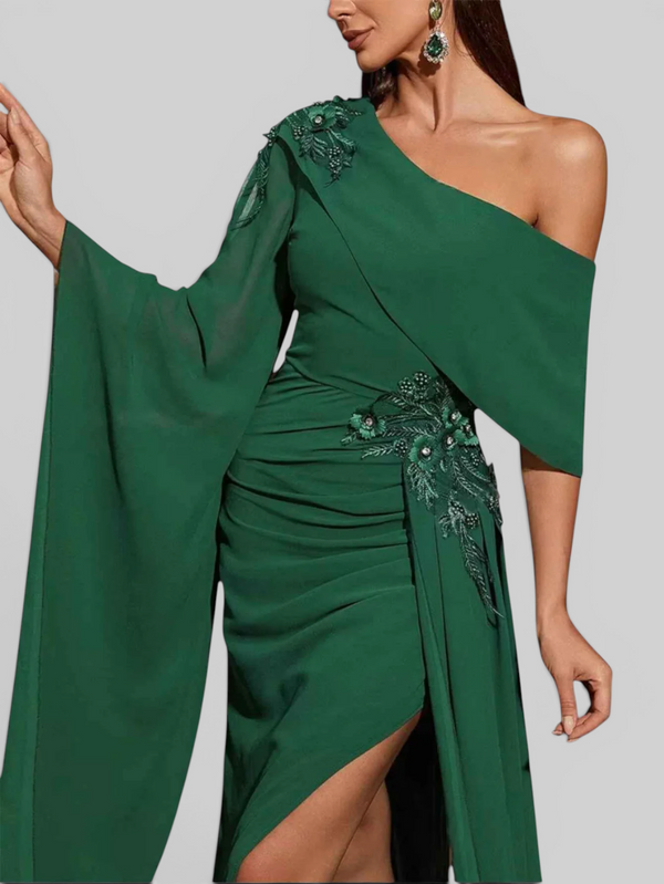 Vestido de Festa Luxo Capa e Calda Formal Dress