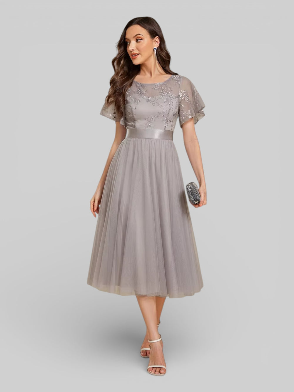 Vestido de Festa Curto Plus Size Village