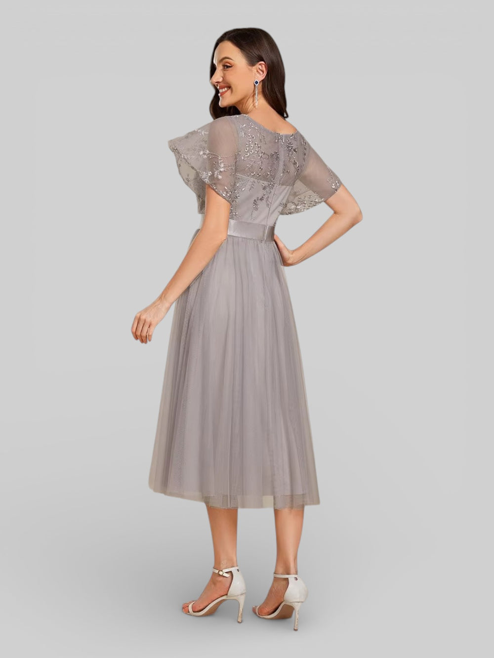 Vestido de Festa Curto Plus Size Village