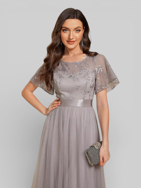 Vestido de Festa Curto Plus Size Village - Aurea Dress