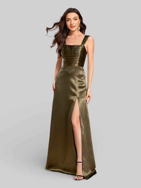 Vestido de Festa com Fenda Gola Quadrada Acetinado