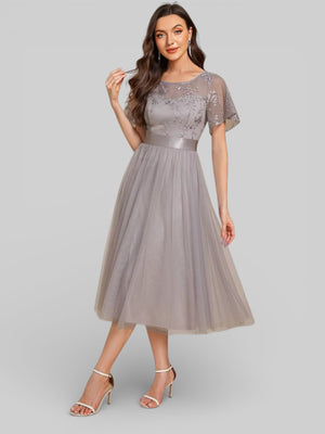 Vestido de Festa Curto Plus Size Village - Aurea Dress