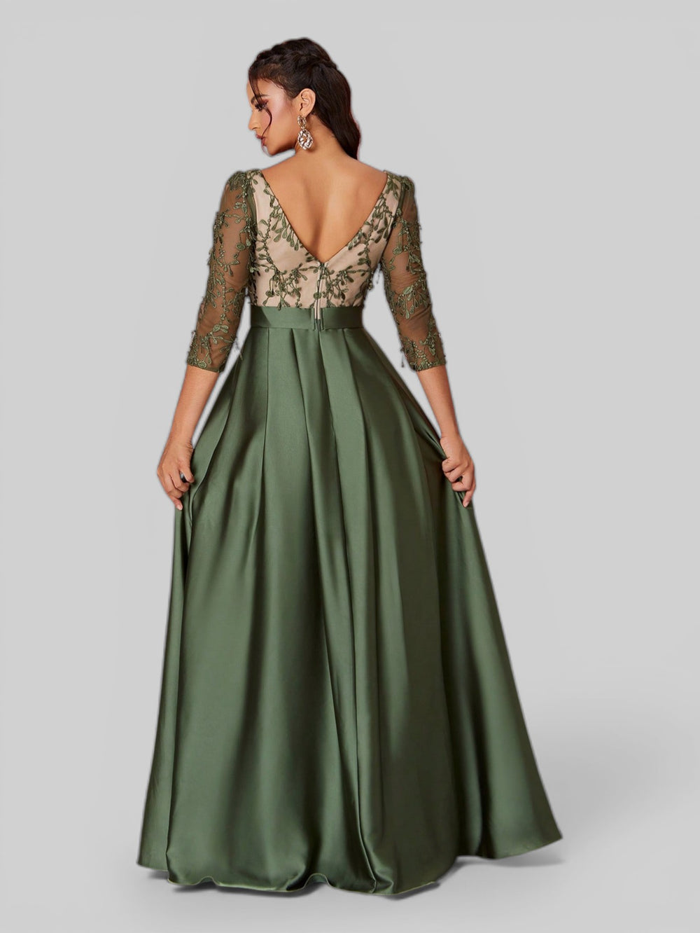 Vestido Longo de Festa Plus Size em Renda Oliva Dress - Aurea Dress