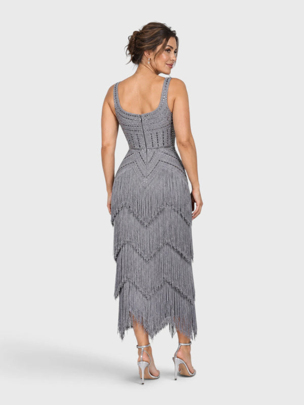 Vestido de Festa Longo Bordado em Paetê e Franjas Tamiris
