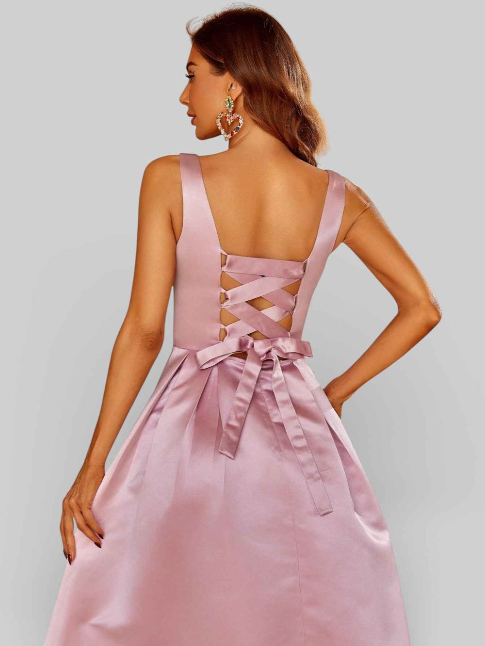 Vestido de Festa Gola Quadrada Acetinado