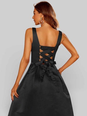 Vestido de Festa Gola Quadrada Acetinado
