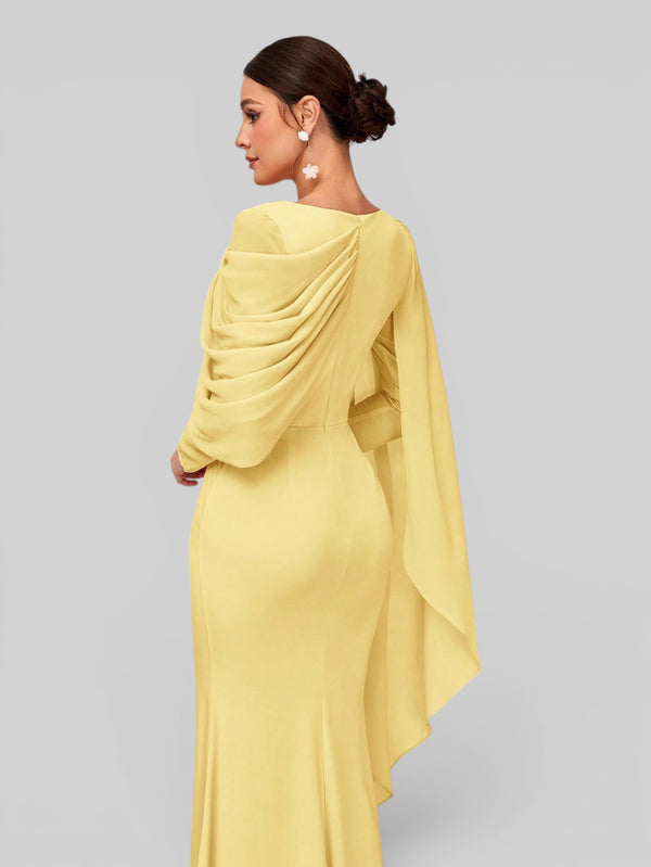 Vestido de Festa Longo Assimétrico com Capa Telma