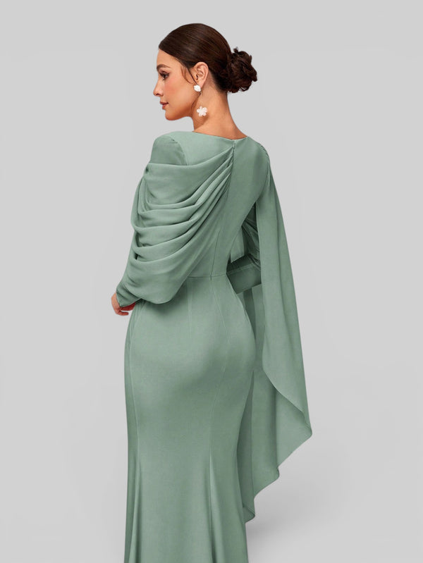 Vestido de Festa Longo Assimétrico com Capa Telma