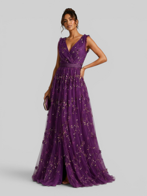 Vestido de Festa Longo Bordado e Apliques Gola V Mallet