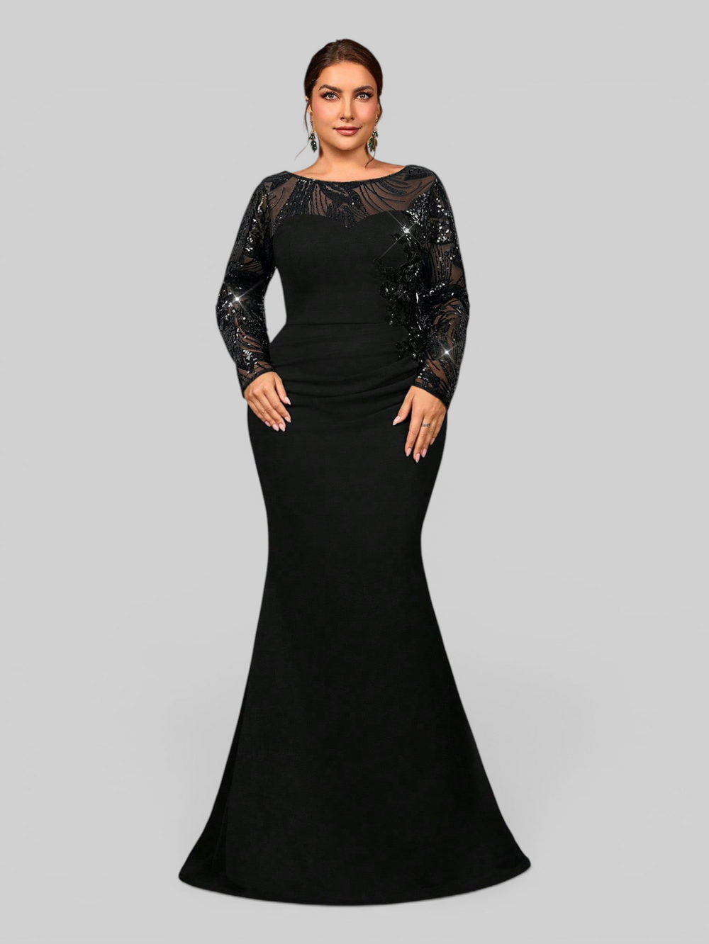 Vestido de Festa Longo Plus Size Manga Longa com Bordado e Apliques