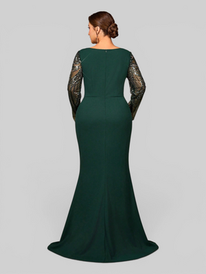 Vestido de Festa Longo Plus Size Manga Longa com Bordado e Apliques