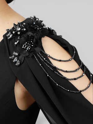 Vestido de Festa Longo com Capa e Apliques Oriente