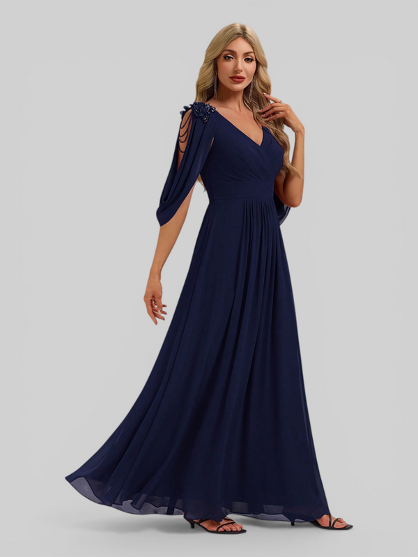 Vestido de Festa Longo com Capa e Apliques Oriente