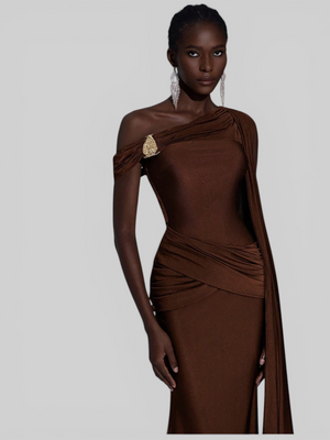 Vestido de Festa Longo com Capa e Fivela Elegante Pamela