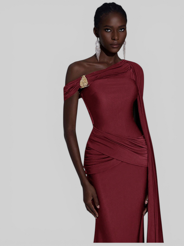 Vestido de Festa Longo com Capa e Fivela Elegante Pamela