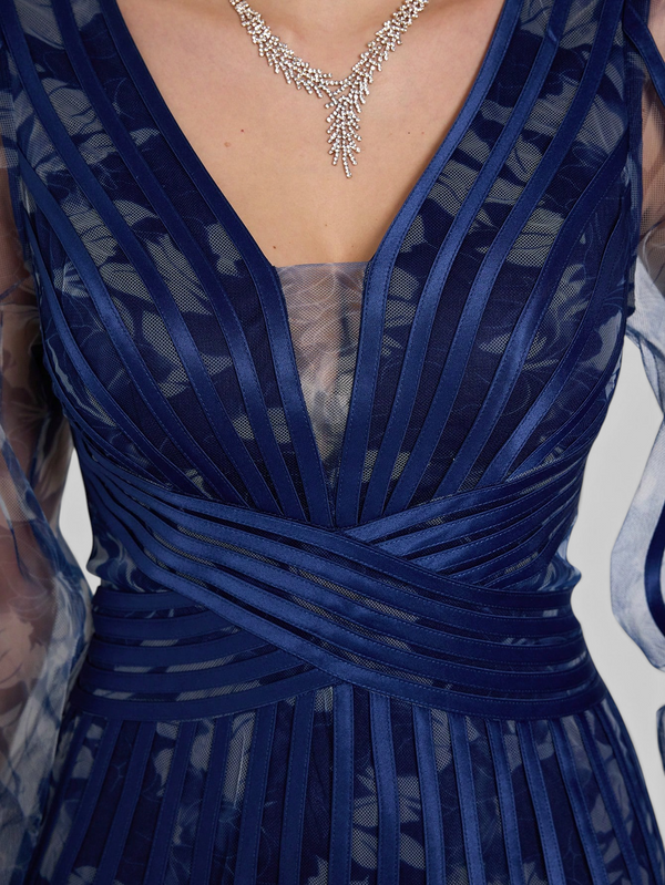Vestido de Festa Manga Longa Gola V Folhagem
