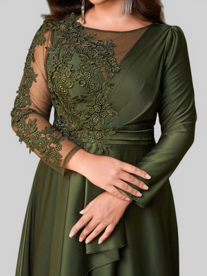 Vestido de Festa Manga Longa Plus Size Bordado Samira