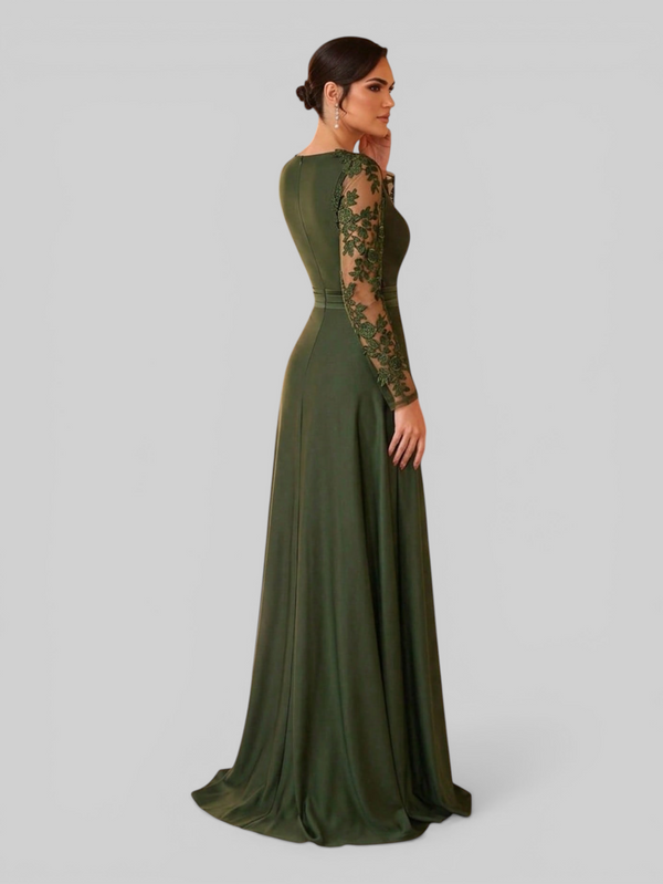Vestido de Festa Manga Longa Plus Size Bordado Samira