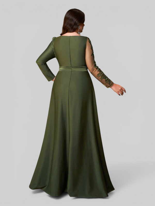 Vestido de Festa Manga Longa Plus Size Bordado Samira