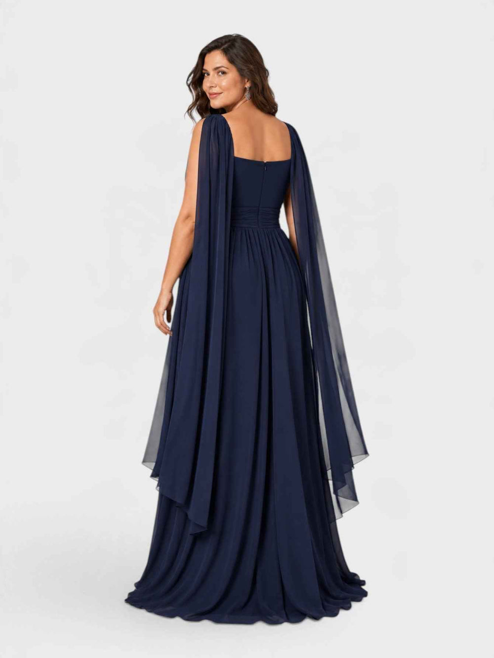 Vestido de Festa Plus Size Paetê com Capa Matiolli