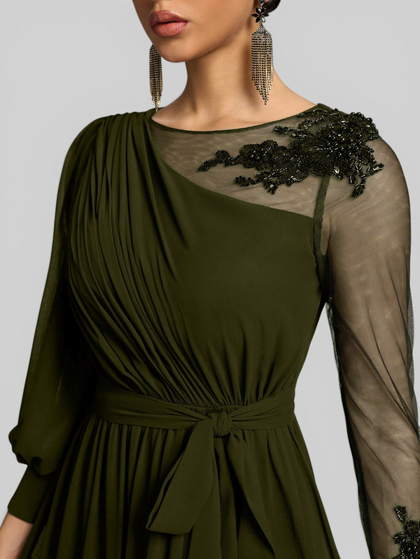 Vestido de Festa e Madrinha Manga Longa Bordado e Laço