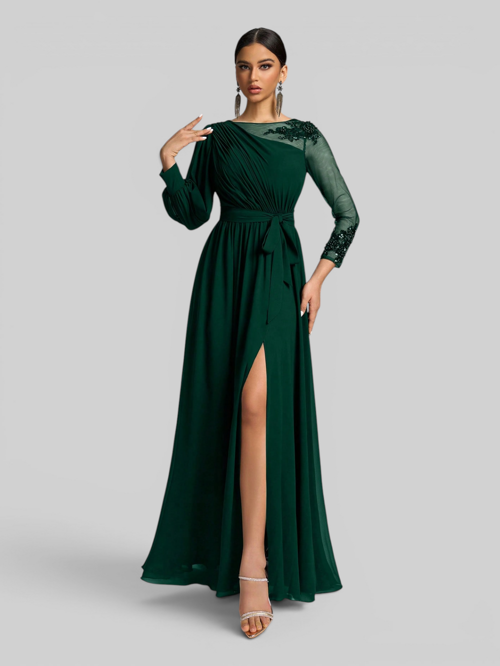 Vestido de Festa e Madrinha Manga Longa Bordado e Laço