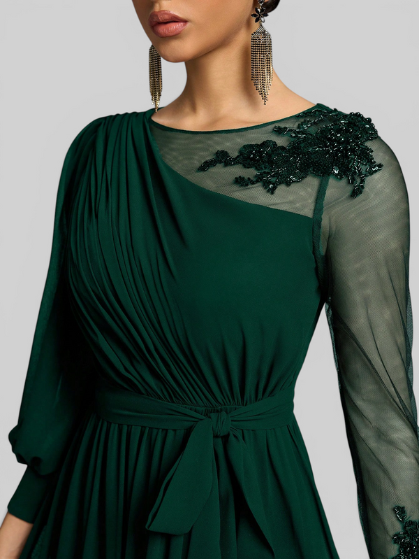 Vestido de Festa e Madrinha Manga Longa Bordado e Laço