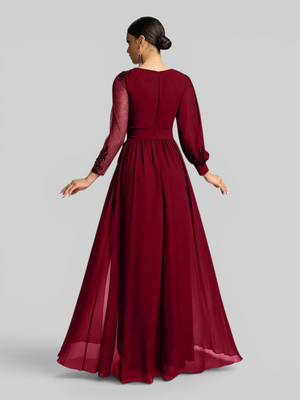 Vestido de Festa e Madrinha Manga Longa Bordado e Laço