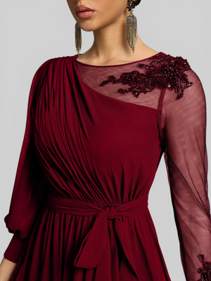 Vestido de Festa e Madrinha Manga Longa Bordado e Laço