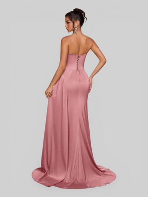 Vestido de Festa Longo Bordado e Paetê Famma