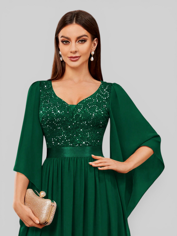 Vestido de Festa Longo com Capa Elegante