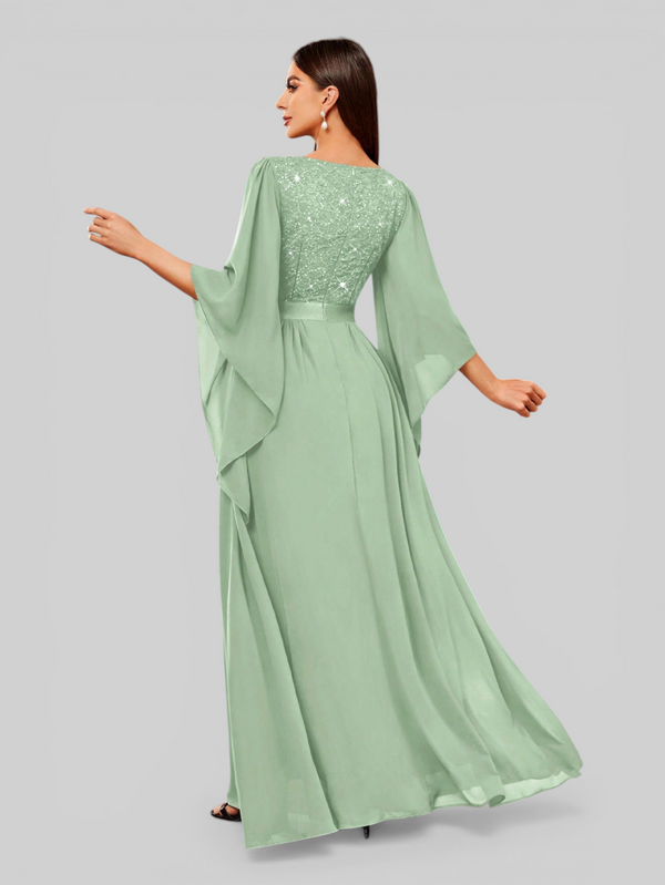 Vestido de Festa Longo com Capa Elegante