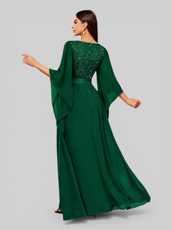 Vestido de Festa Longo com Capa Elegante